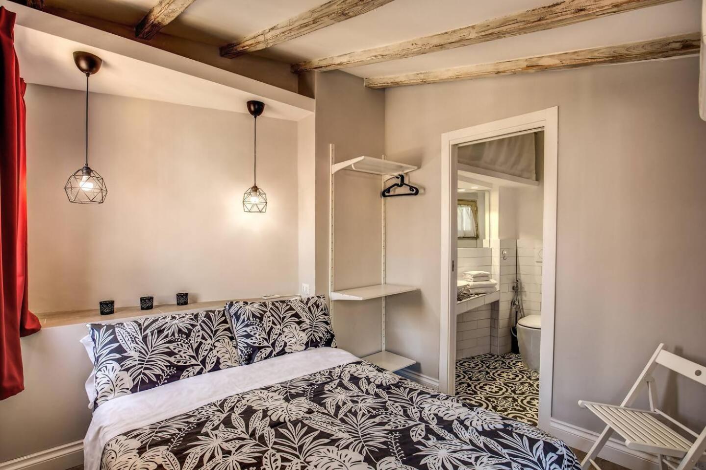 Ferienwohnung Attic With Terrace By Trevi Fountain Rom Exterior foto