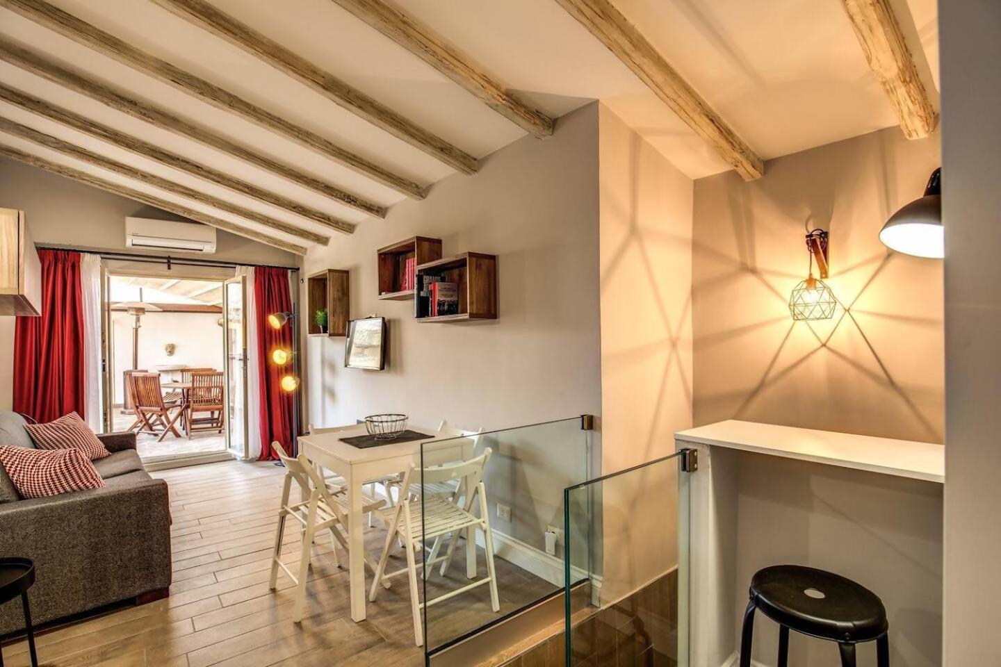 Ferienwohnung Attic With Terrace By Trevi Fountain Rom Exterior foto