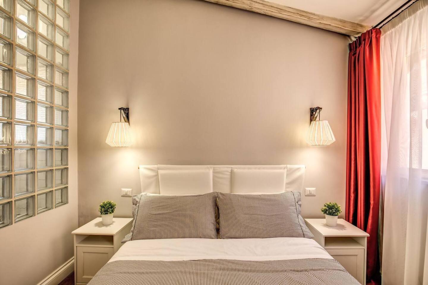 Ferienwohnung Attic With Terrace By Trevi Fountain Rom Exterior foto
