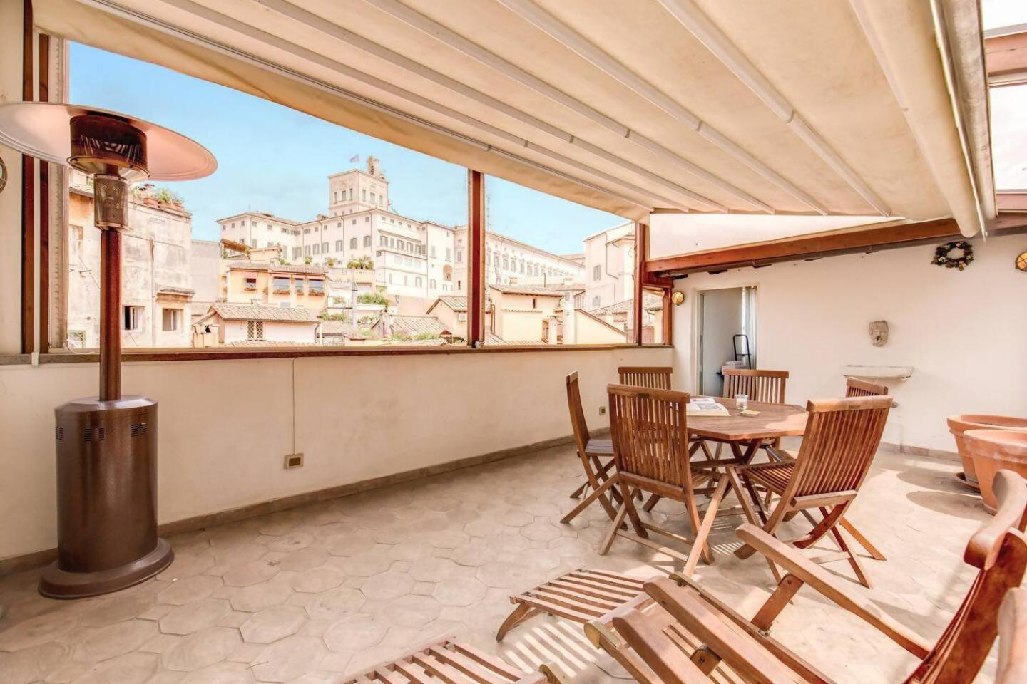 Ferienwohnung Attic With Terrace By Trevi Fountain Rom Exterior foto